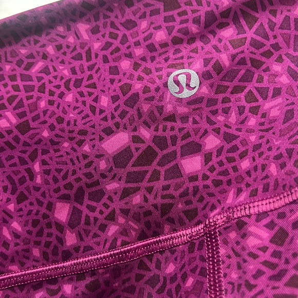 Magenta/Pink Lululemon leggings - Picture 7 of 7